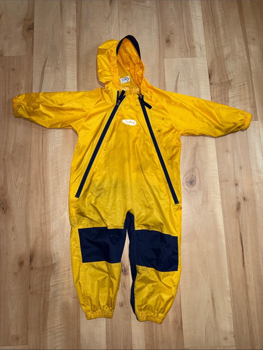 ✨FREE WITH PURCHASE✨Tuffo Rainsuit 5T